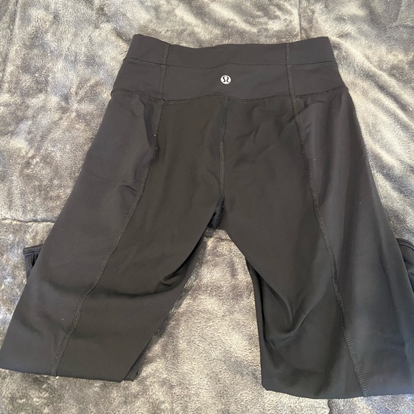 Lululemon cropped leggings - Picture 2 of 2